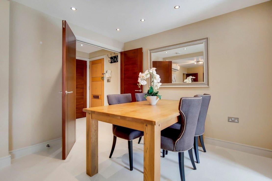 3 bedroom Flat,Newhome to rent in Boydell Court-view7
