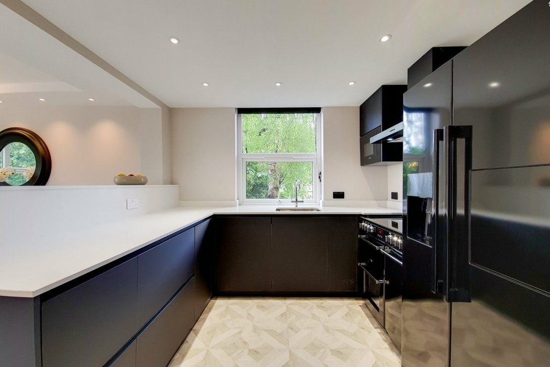 3 bedroom Flat,Newhome to rent in Boydell Court-view4