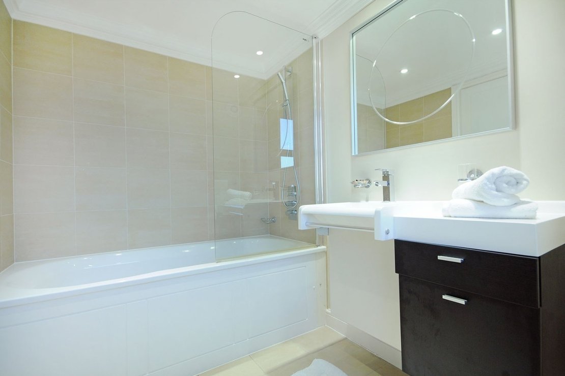 3 bedroom Flat to rent in Boydell Court-view8