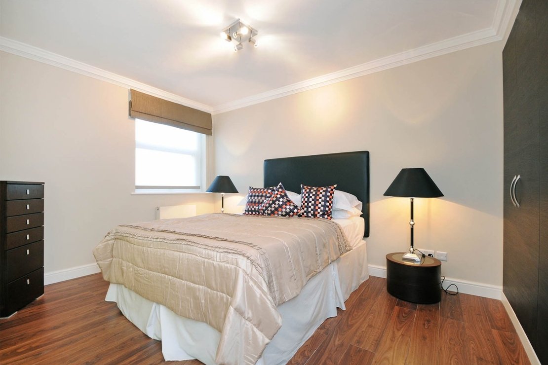 3 bedroom Flat to rent in Boydell Court-view4