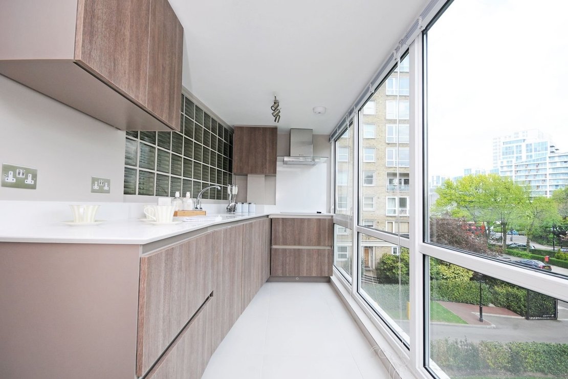 3 bedroom Flat to rent in Boydell Court-view2