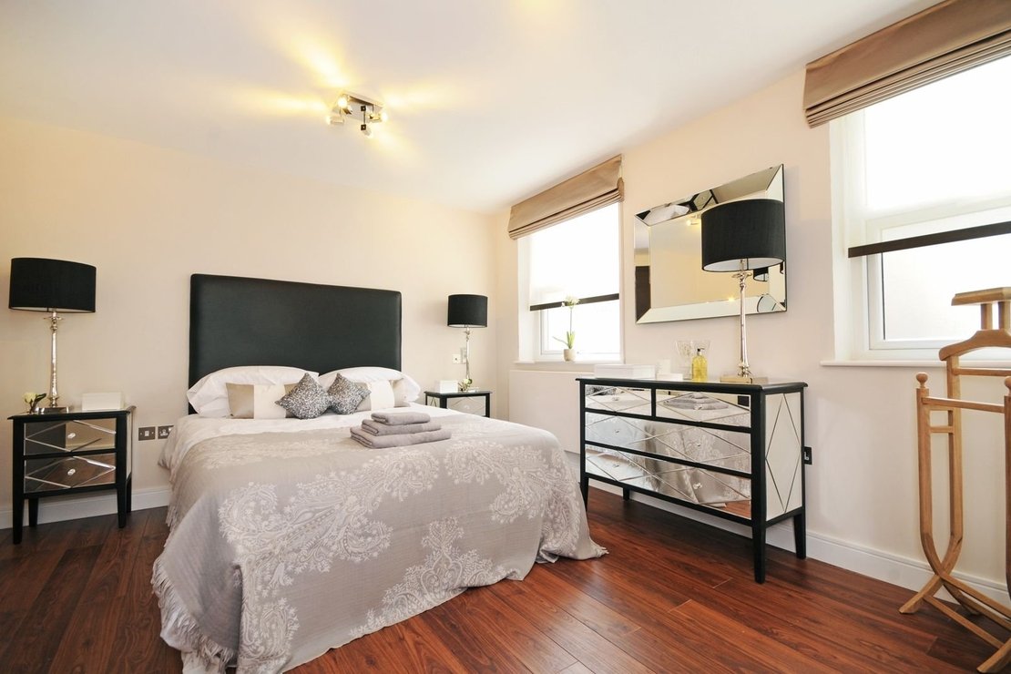3 bedroom Flat to rent in Boydell Court-view8