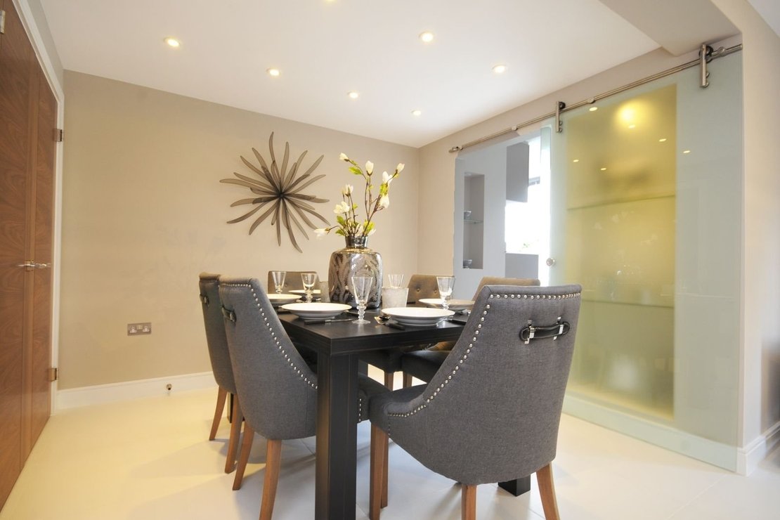 3 bedroom Flat to rent in Boydell Court-view6