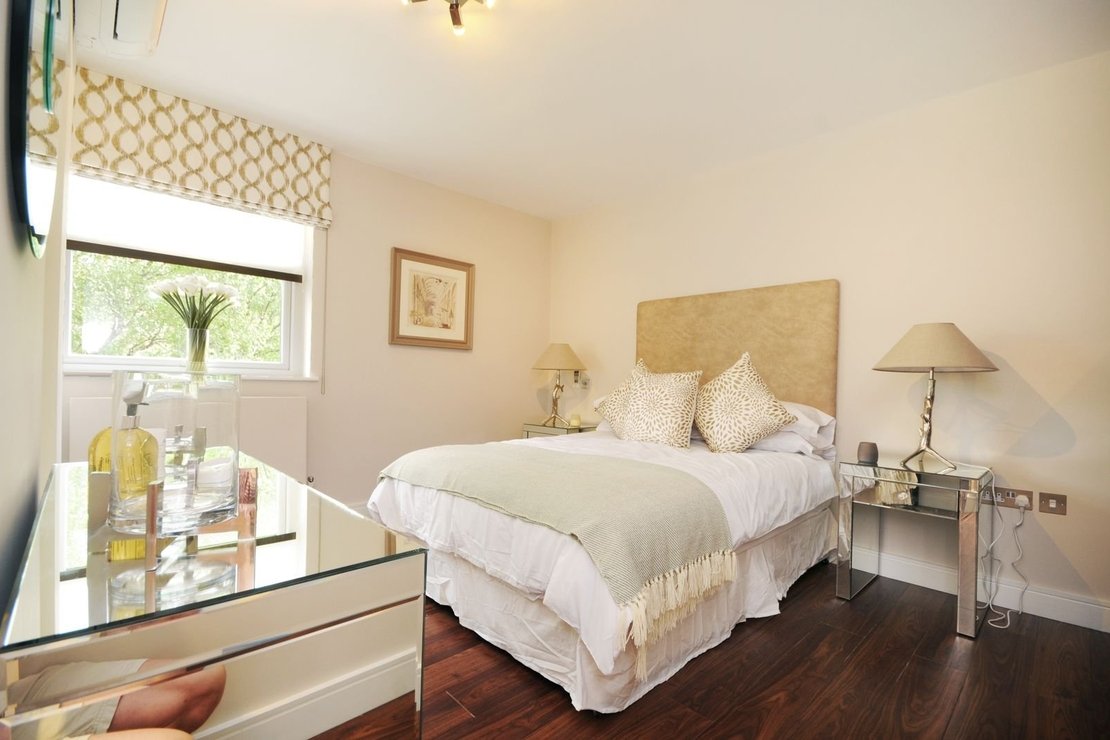 3 bedroom Flat to rent in Boydell Court-view10