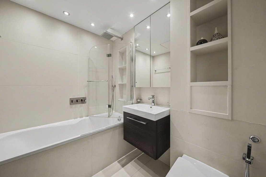 3 bedroom Flat,Newhome to rent in Boydell Court-view10