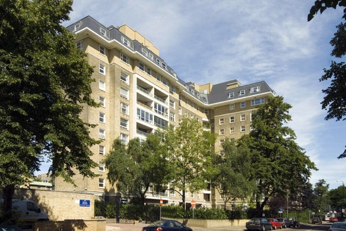 3 bedroom Flat to rent in Boydell Court-view2