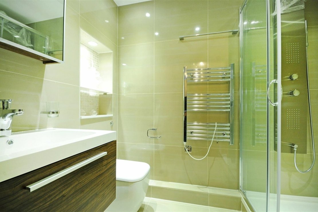 3 bedroom Flat to rent in Boydell Court-view5