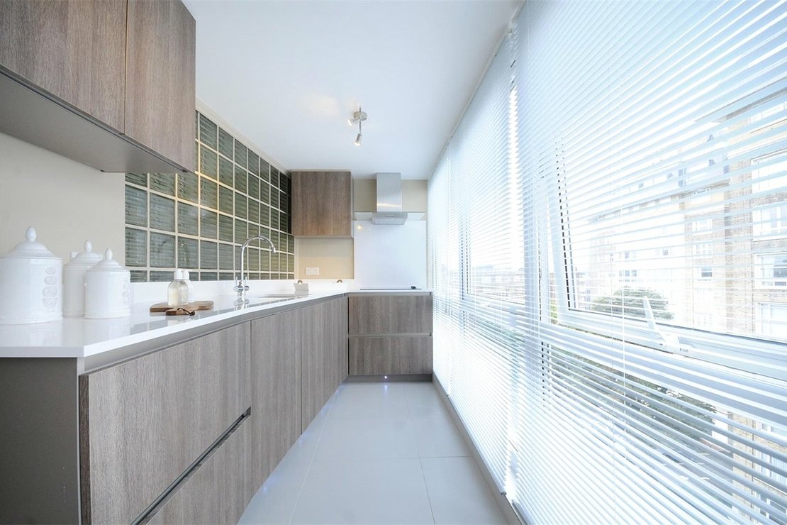 3 bedroom Flat to rent in Boydell Court-view3