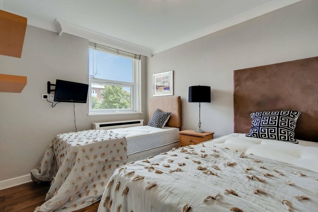 3 bedroom Flat,Newhome to rent in Boydell Court-view8