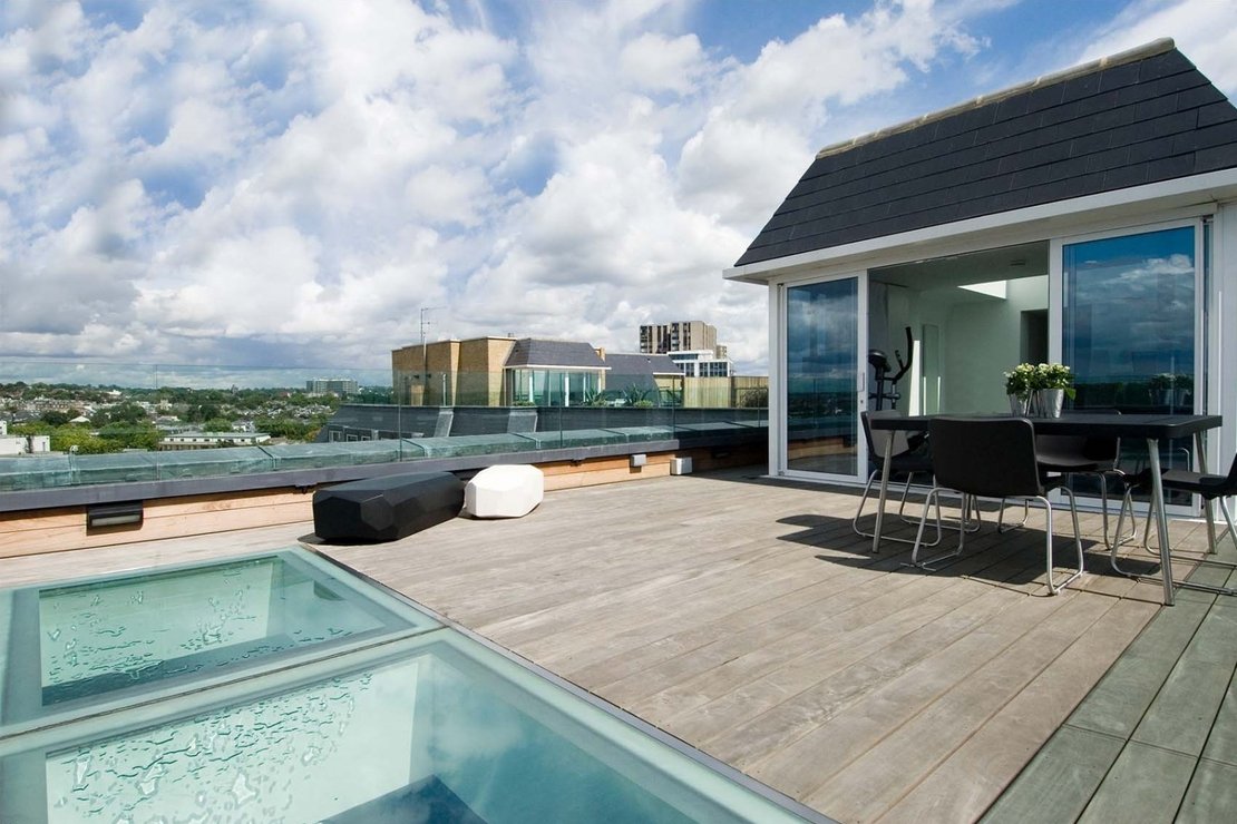 3 bedroom Flat to rent in Boydell Court-view18