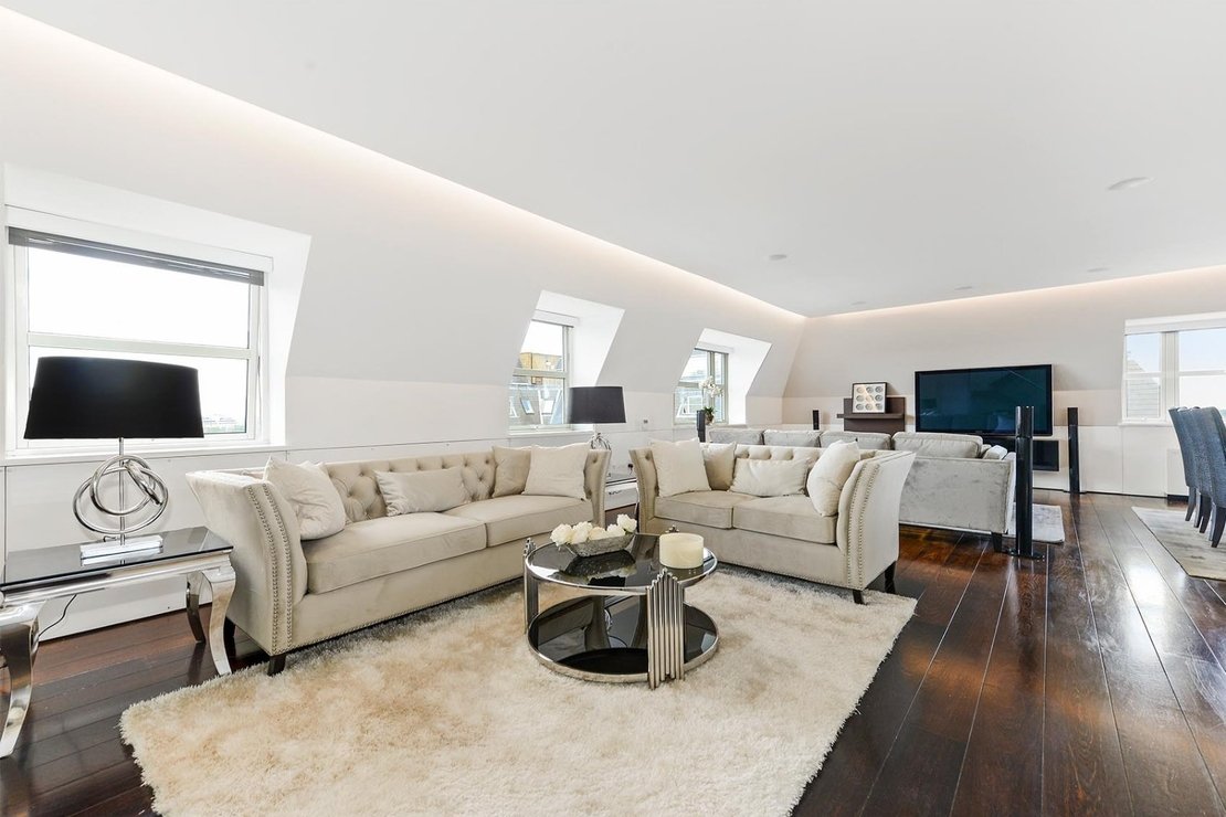 3 bedroom Flat to rent in Boydell Court-view5