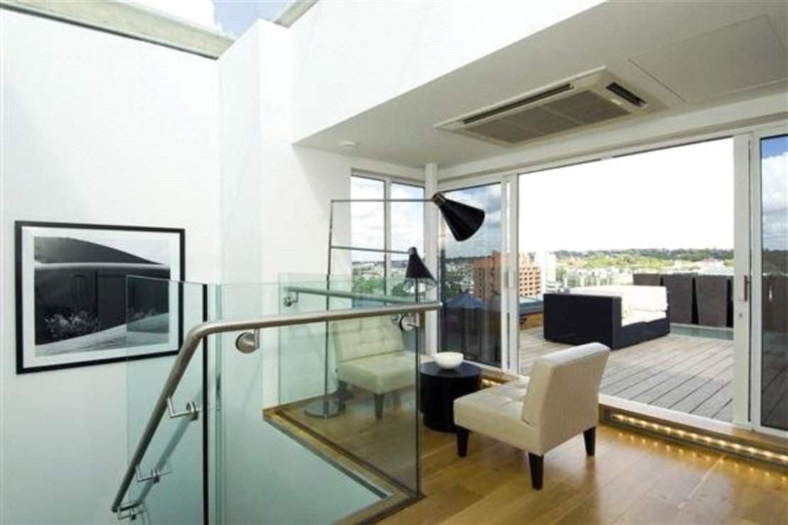 3 bedroom Flat to rent in Boydell Court-view5