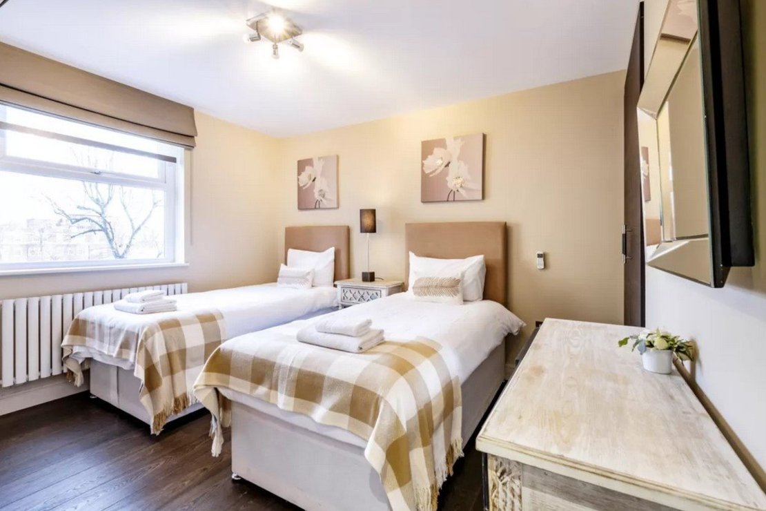 3 bedroom Flat,Newhome to rent in Boydell Court-view11
