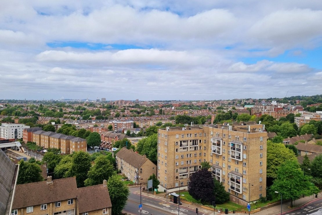 3 bedroom Flat,Newhome to rent in Boydell Court-view12