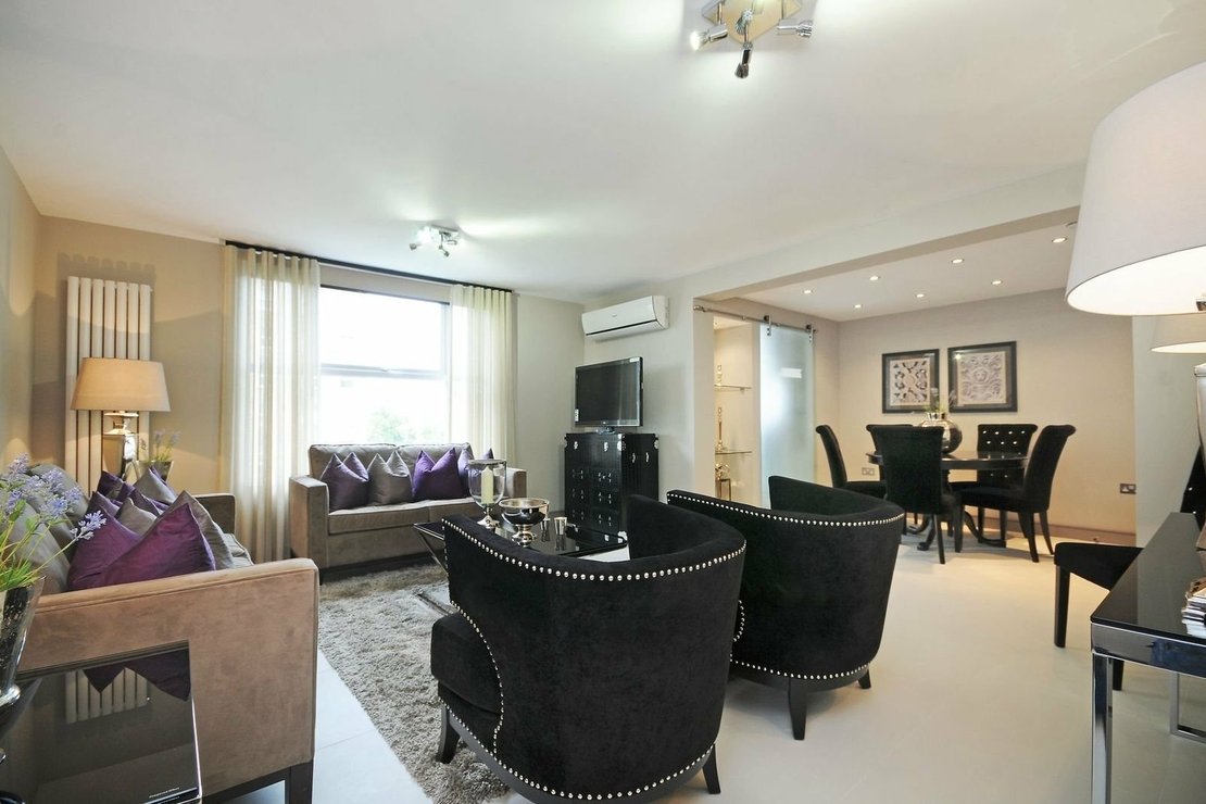 3 bedroom Flat to rent in Boydell Court-view1