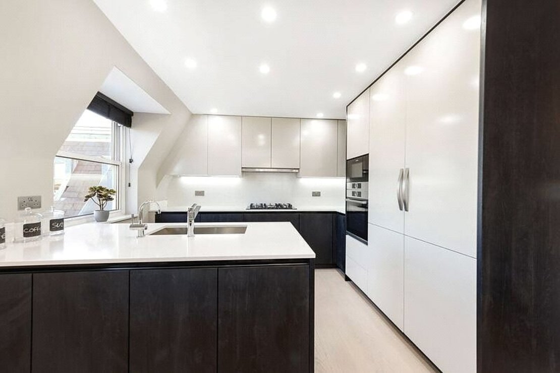 3 bedroom Flat,Newhome to rent in Boydell Court-view3