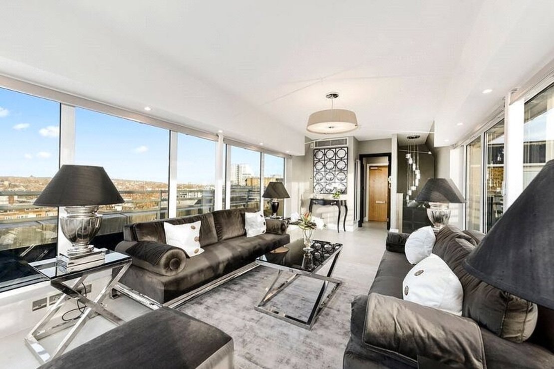 3 bedroom Flat,Newhome to rent in Boydell Court-view1