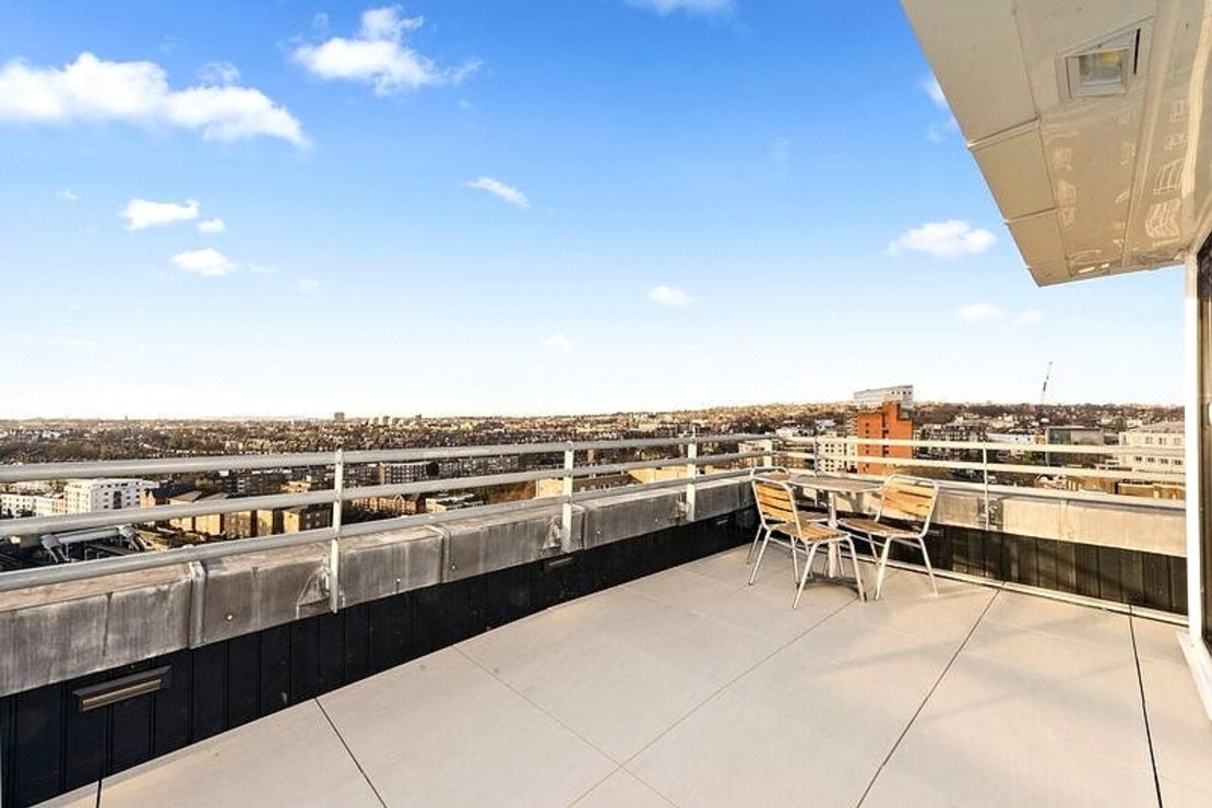 3 bedroom Flat,Newhome to rent in Boydell Court-view9