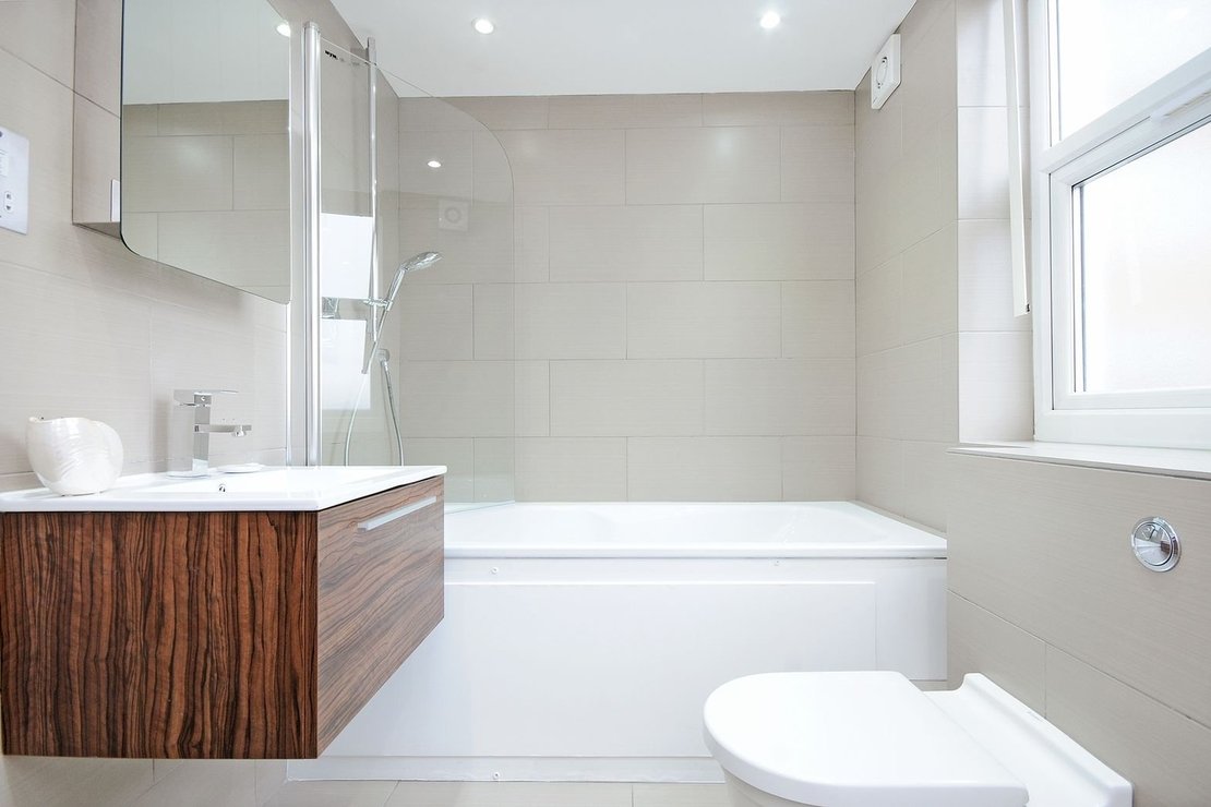 3 bedroom Flat to rent in Boydell Court-view10