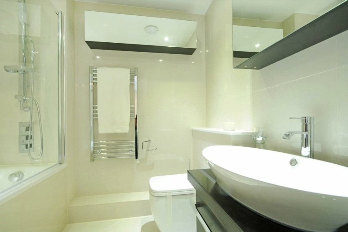 3 bedroom Flat to rent in Boydell Court-view9