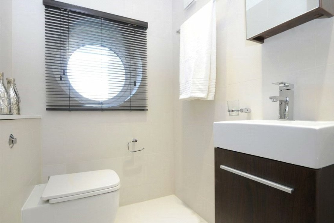 3 bedroom Flat to rent in Boydell Court-view7