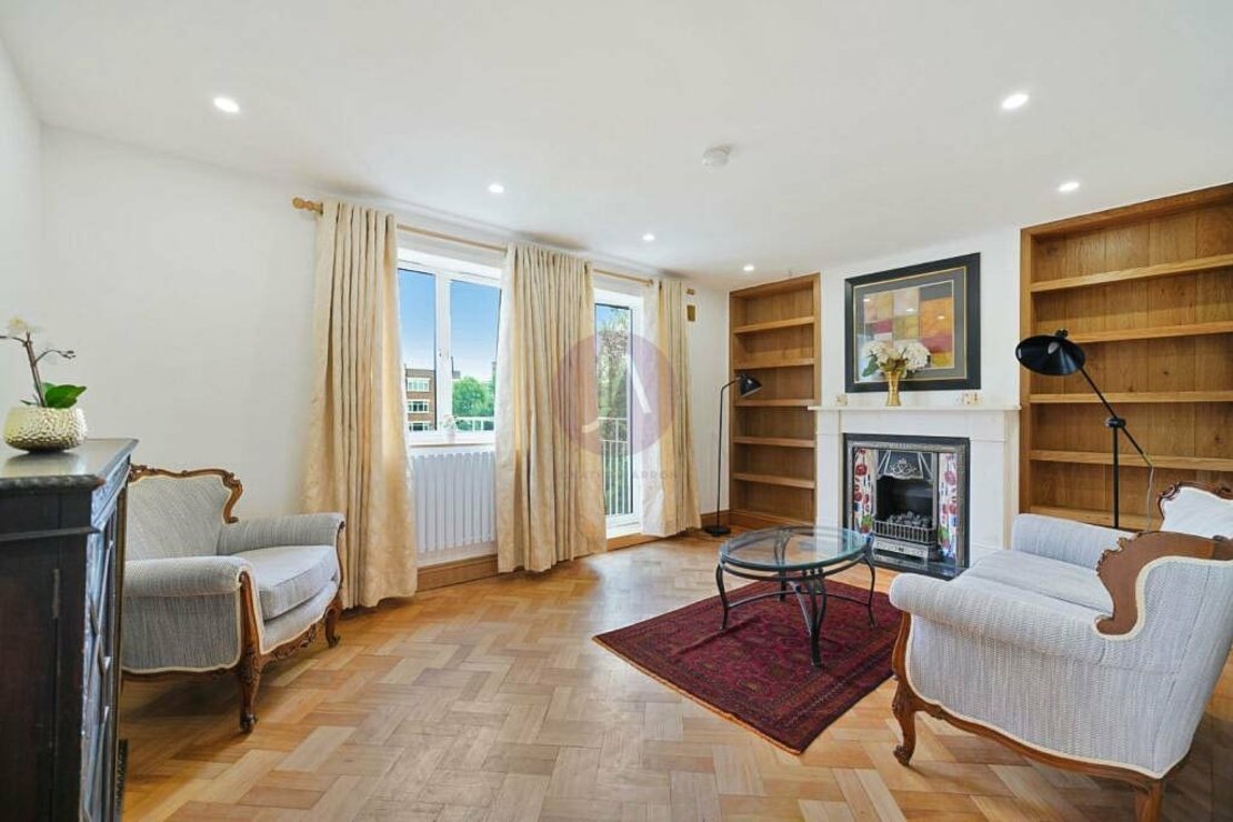 3 bedroom Flat to rent in Bradman House-view3