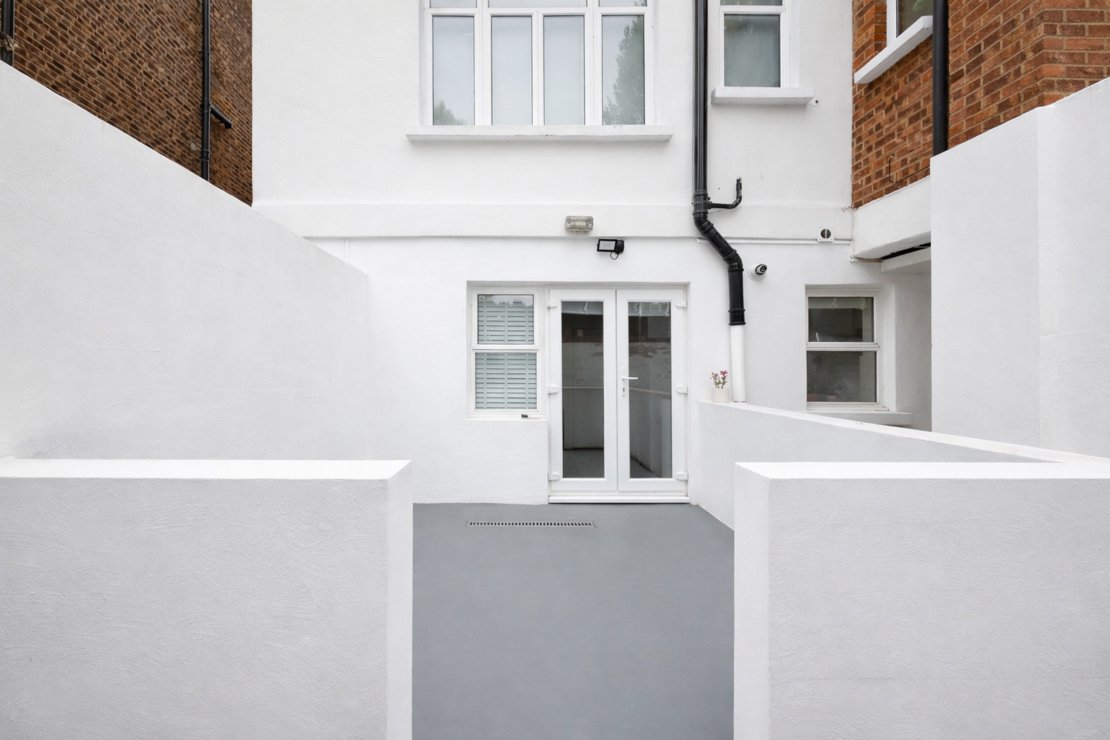 4 bedroom Flat to rent in Brondesbury Road-view12