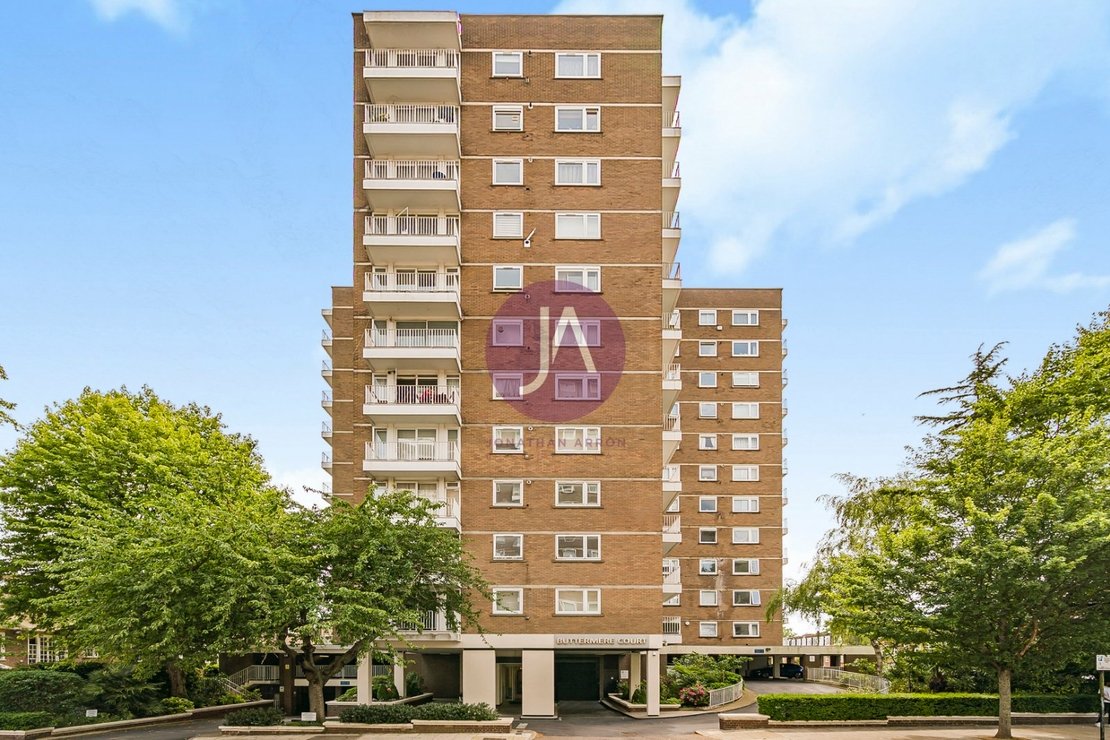 3 bedroom Flat to rent in Buttermere Court-view2