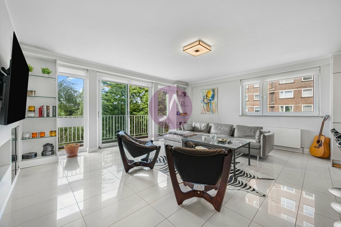 3 bedroom Flat to rent in Buttermere Court-view1