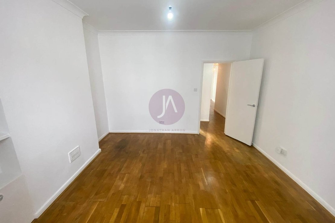 1 bedroom Flat to rent in Chaplin Road-view7