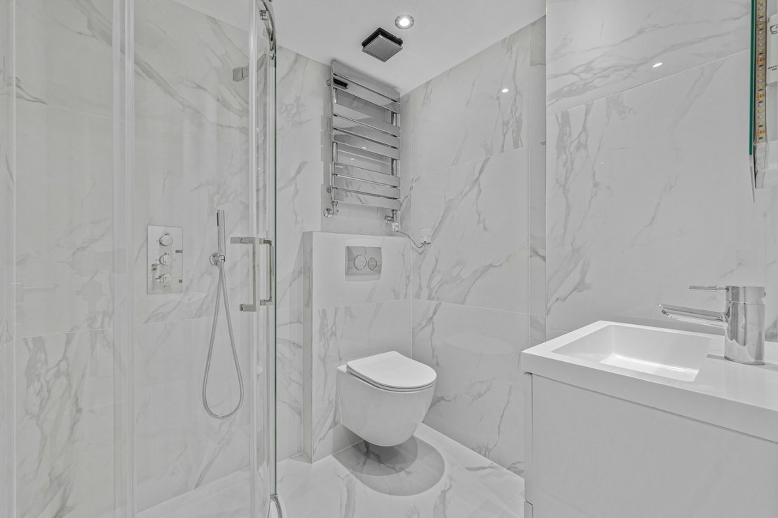 2 bedroom Flat to rent in Chatsworth Road-view8