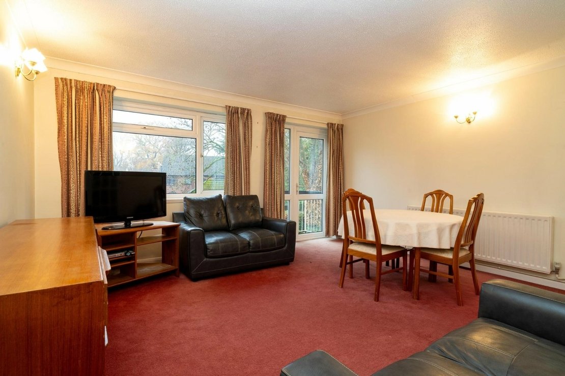 2 bedroom Maisonette to rent in Claire Court-view2