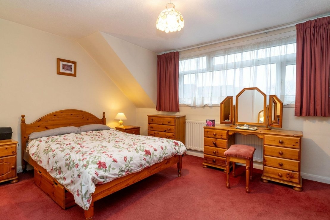 2 bedroom Maisonette to rent in Claire Court-view9