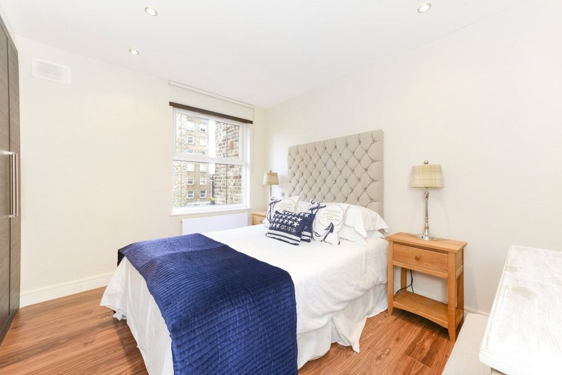 4 bedroom House to rent in Court Close-view7
