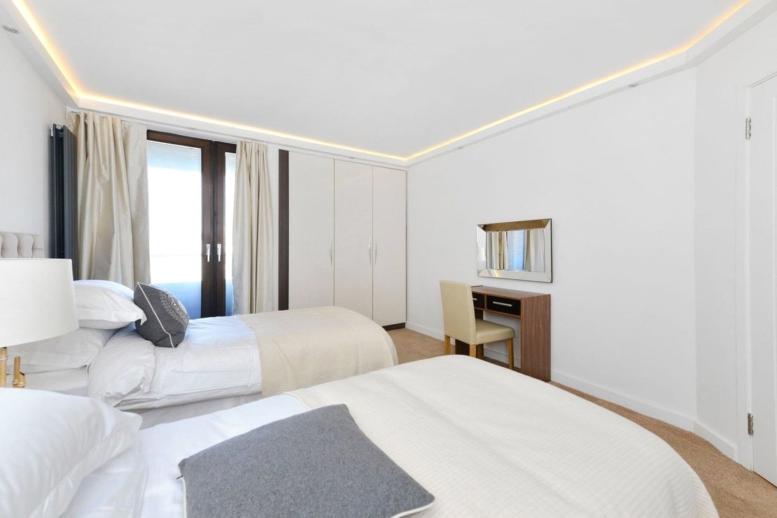 2 bedroom Flat to rent in Cresta House-view12