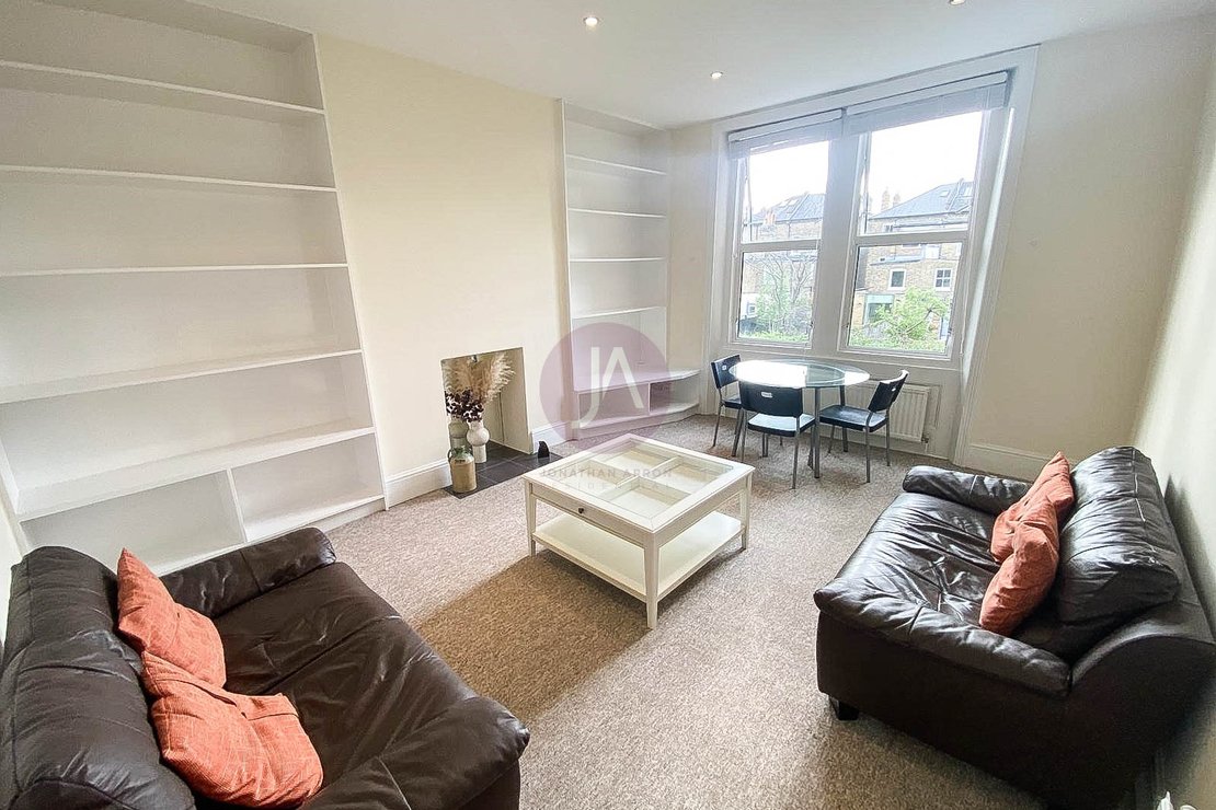 1 bedroom Flat to rent in Dartmouth Park Road-view2