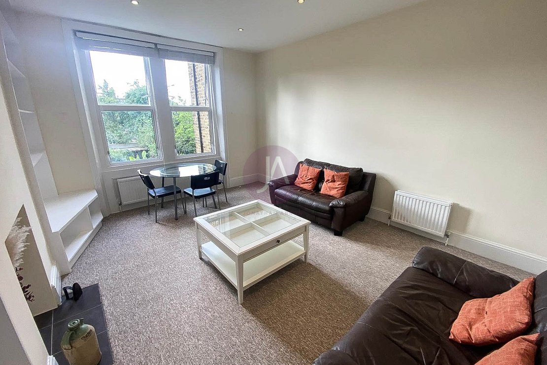 1 bedroom Flat to rent in Dartmouth Park Road-view8