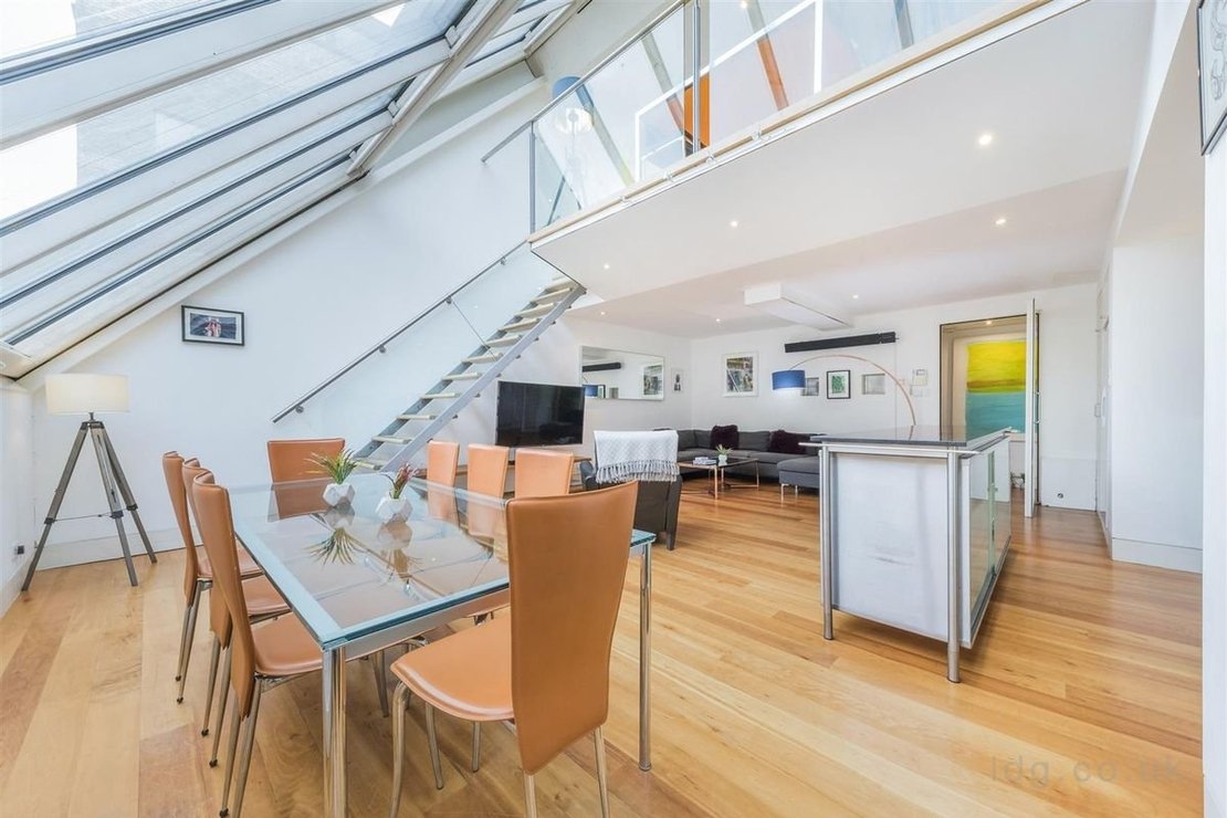 3 bedroom Maisonette to rent in Dean Street-view3
