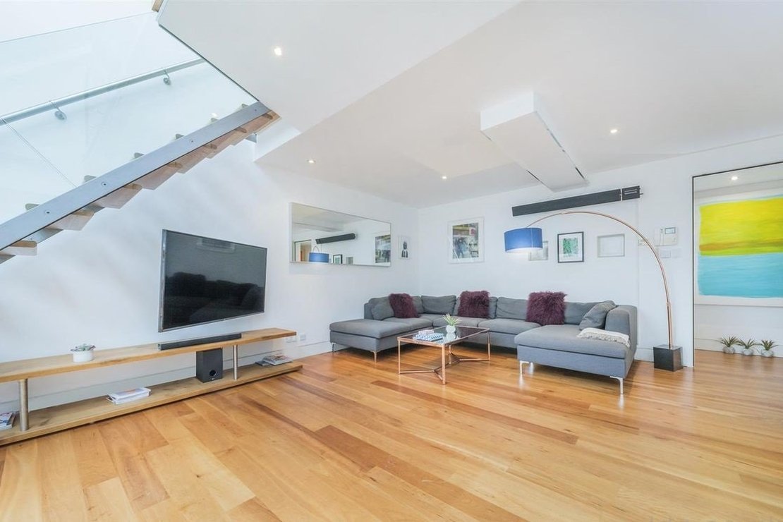 3 bedroom Maisonette to rent in Dean Street-view15