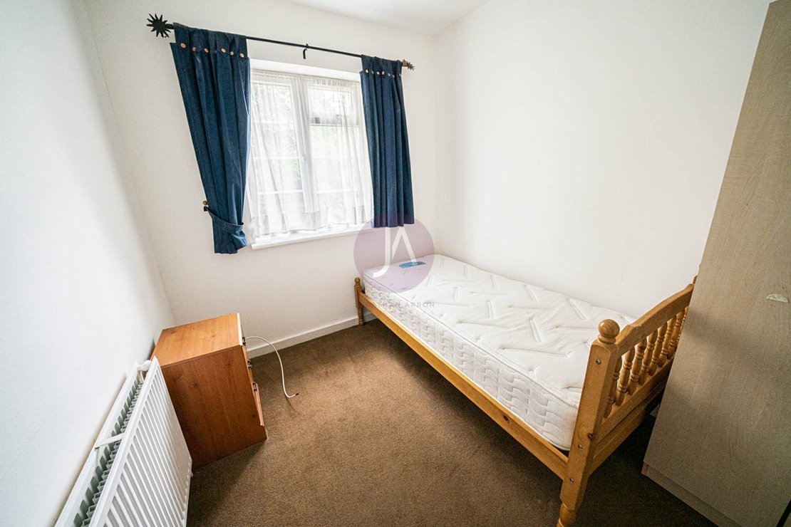 2 bedroom Flat to rent in Devonshire Court-view6
