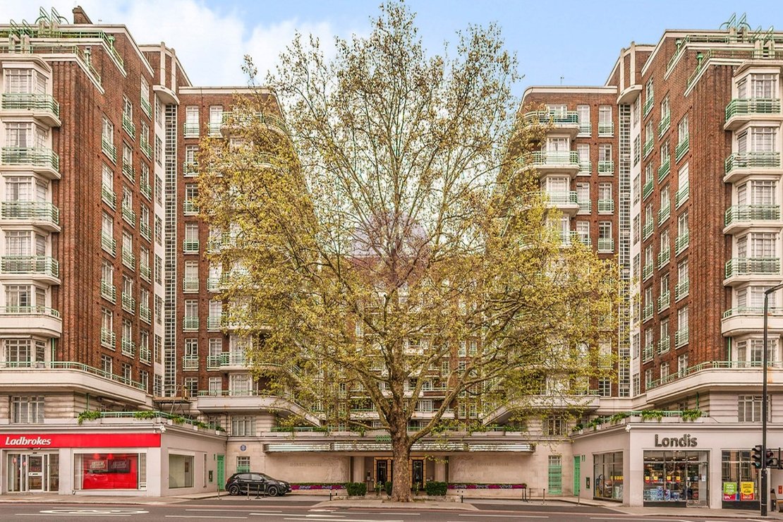 4 bedroom Flat to rent in Dorset House-view13