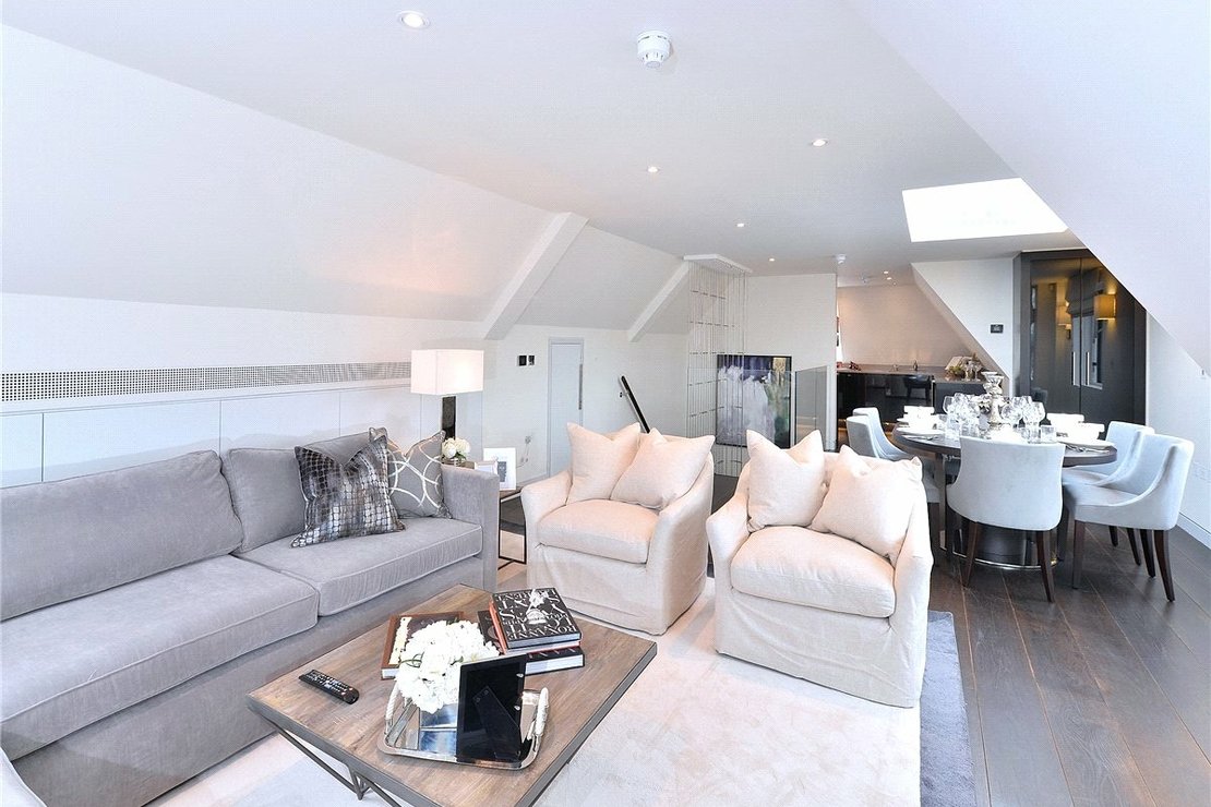 2 bedroom Flat,Newhome to rent in Duke Street-view1