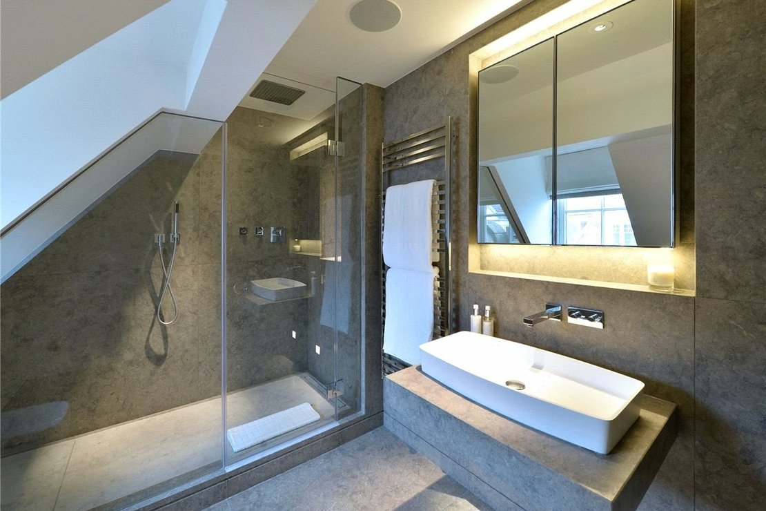 2 bedroom Flat,Newhome to rent in Duke Street-view5