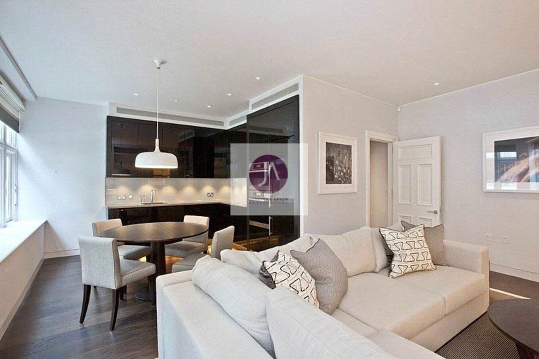 2 bedroom Flat to rent in Duke Street-view1