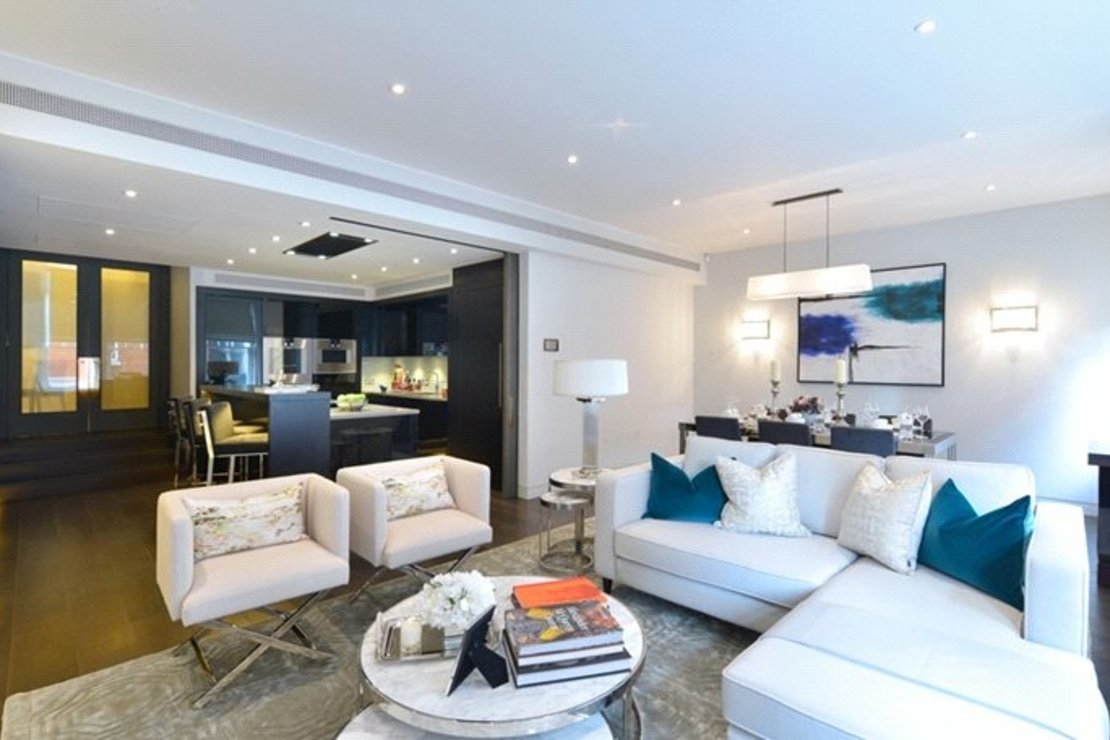 2 bedroom Flat to rent in Duke Street-view1