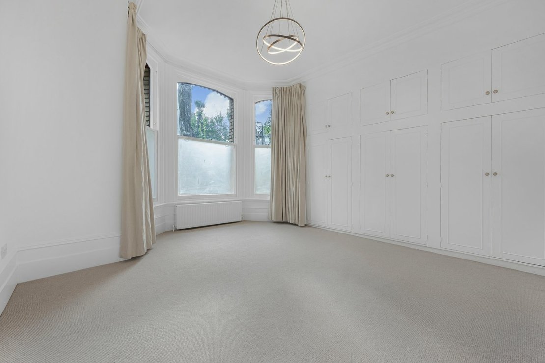 2 bedroom Flat to rent in Ellerdale Road-view8