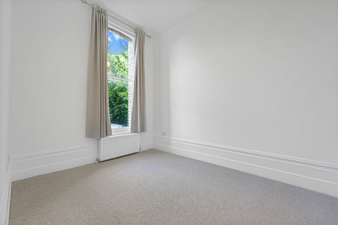 2 bedroom Flat to rent in Ellerdale Road-view10