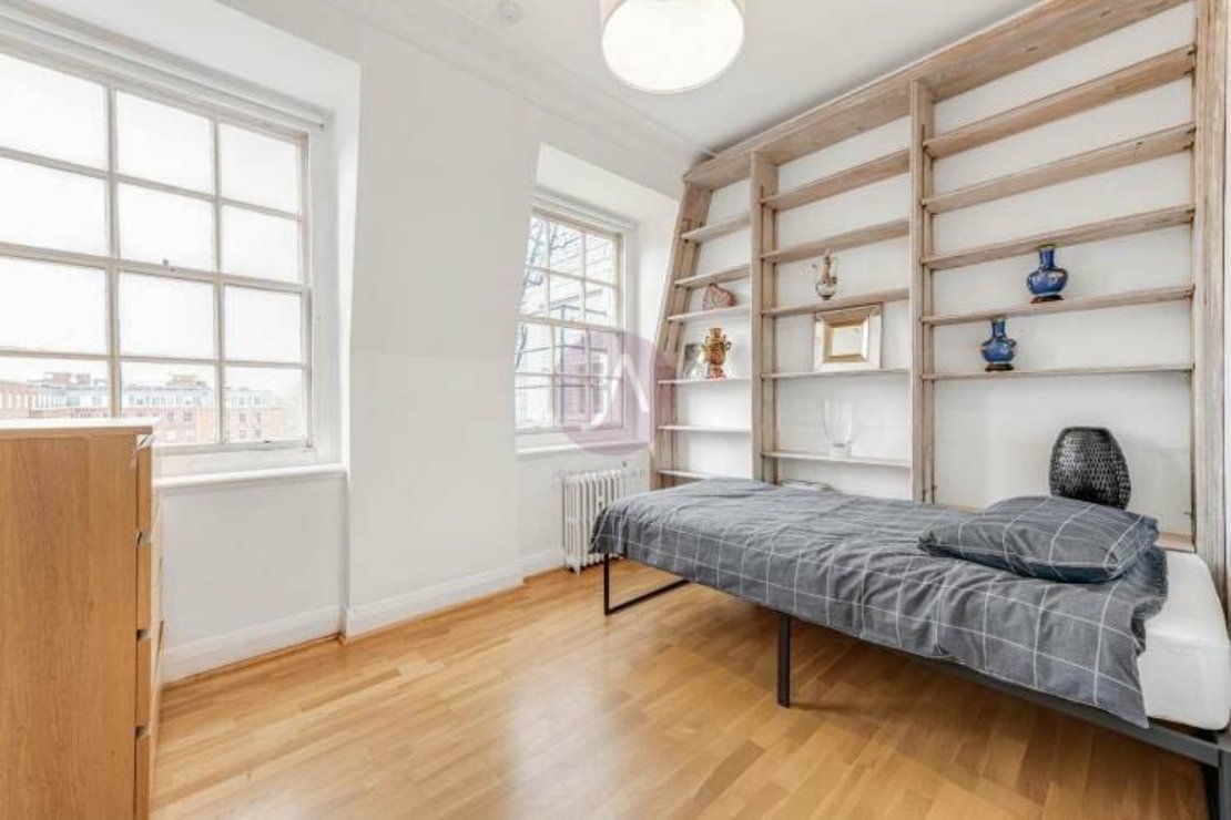 2 bedroom Flat to rent in Eyre Court-view4