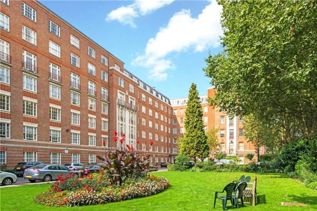 Flat to rent in Finchley Road NW8 Jonathan Arron Residential