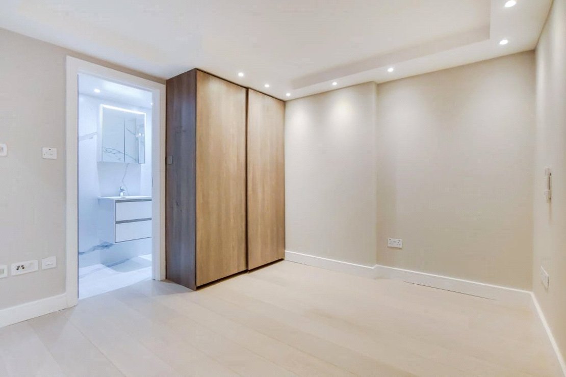 1 bedroom Flat to rent in Fitzjohns Avenue-view4